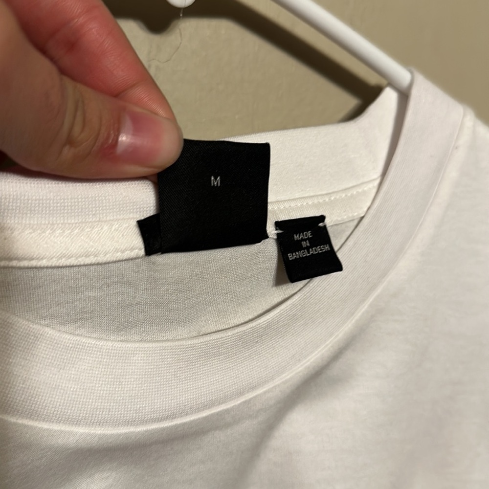 Hugo boss T-shirt - Picture 3 of 3